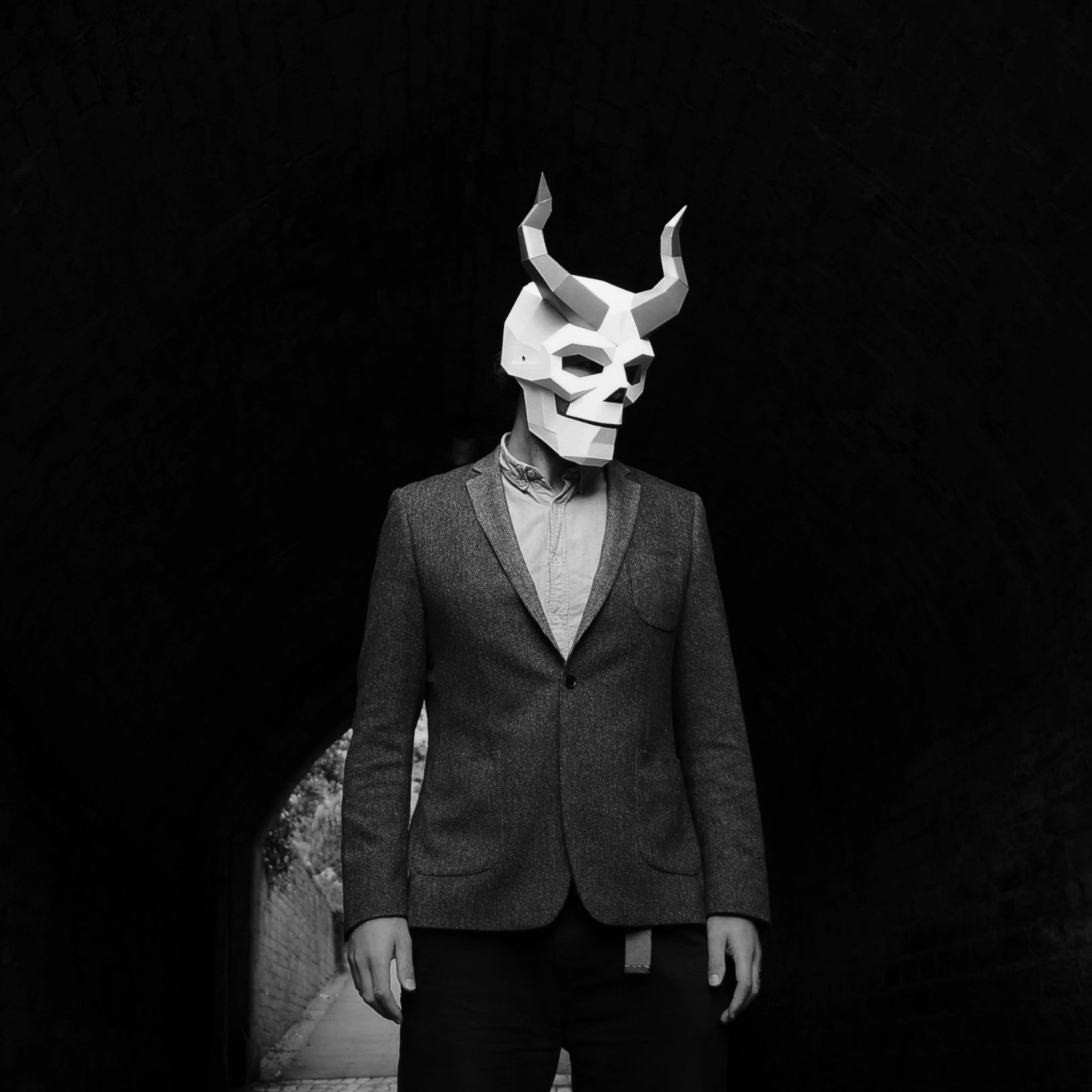 Skull Mask V2 - Wintercroft
- 1