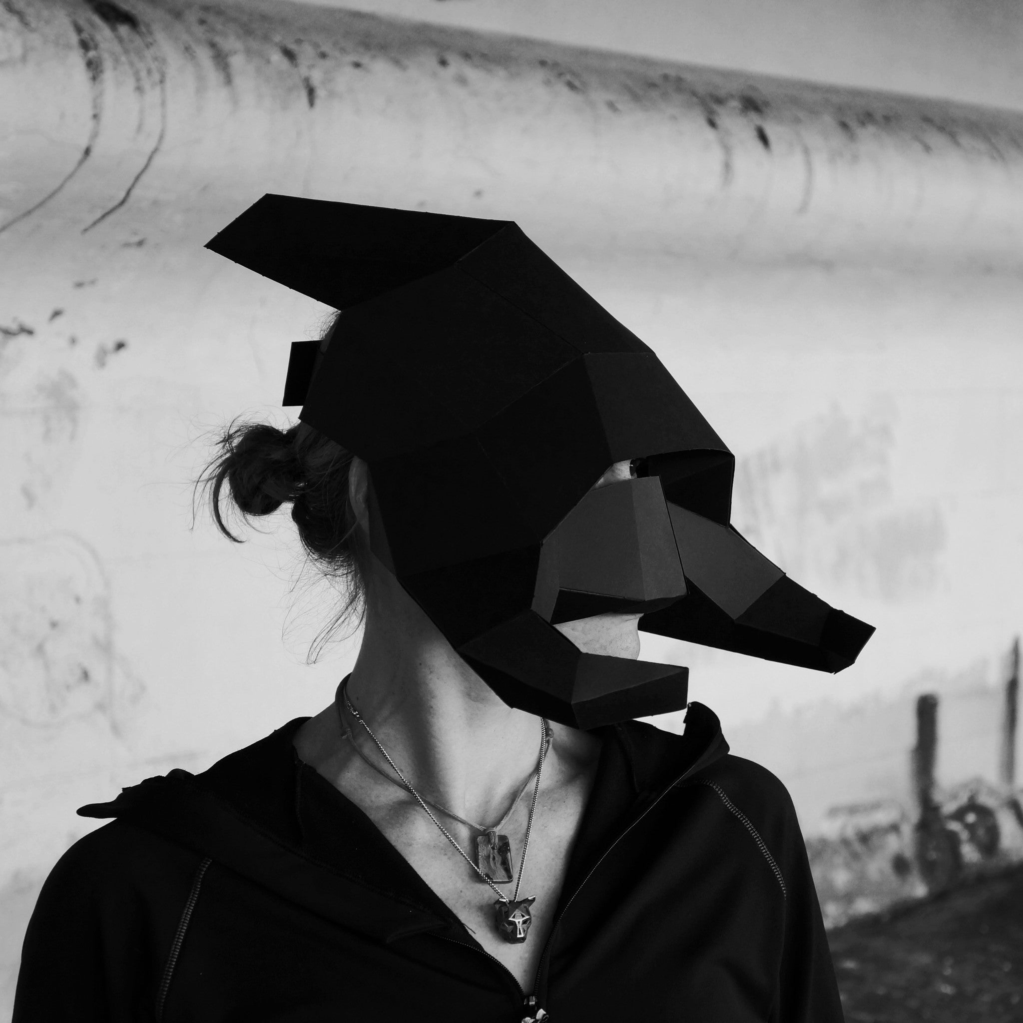 Una - The Hood - Wintercroft
- 3