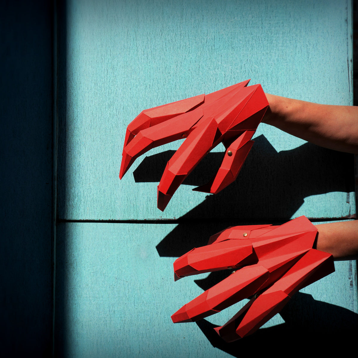 Dragon Claws | Low-Poly Papercraft Template | PDF Download - Wintercroft-Mask